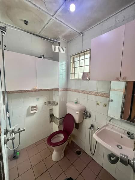 Rumah Teres 2 Tingkat untuk Dijual di TAMAN PUCHONG UTAMA (Puchong) - Adibah Salim - Bathroom - PropertyGuru.com.my