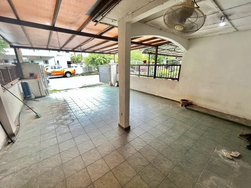 Rumah Teres 2 Tingkat untuk Dijual di TAMAN PUCHONG UTAMA (Puchong) - Adibah Salim - Exterior - PropertyGuru.com.my