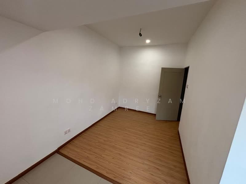 2.5-storey Terraced House for Sale in Taman Chi Liung (Klang) - Mohd Adryzam - Bedroom - PropertyGuru.com.my