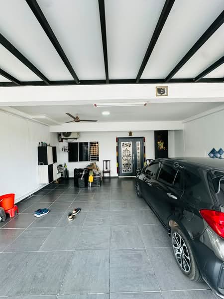 Rumah Teres 2 Tingkat untuk Dijual di Taman Sri Putri (Skudai) - Daniel Yong - Car Park - PropertyGuru.com.my
