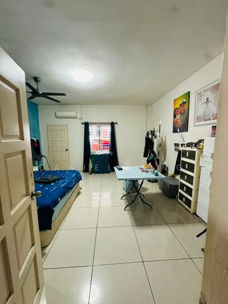 Rumah Teres 2 Tingkat untuk Dijual di Taman Sri Putri (Skudai) - Daniel Yong - Bedroom - PropertyGuru.com.my