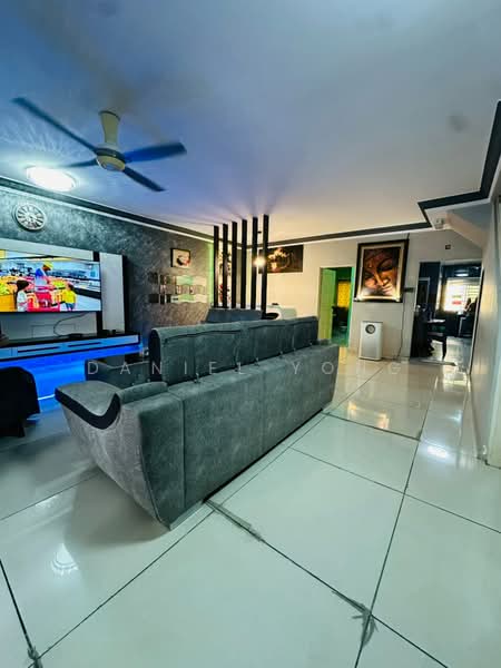 Rumah Teres 2 Tingkat untuk Dijual di Taman Sri Putri (Skudai) - Daniel Yong - Living Room - PropertyGuru.com.my