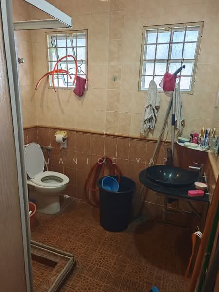 Rumah Teres 1 Tingkat untuk Dijual di Ampang Jaya (Ampang) - Janice Yap - Bathroom - PropertyGuru.com.my