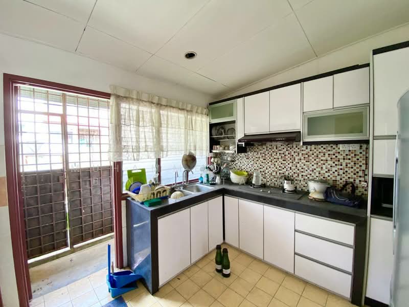 2-storey Terraced House for Sale in Bandar Tasik Kesuma (Beranang) - Muhammed Nazri bin Mustapha - Kitchen - PropertyGuru.com.my