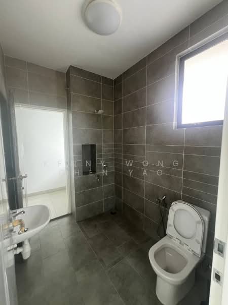 2-storey Terraced House for Rent in Johor Bahru (Johor) - Kenny Wong Chen Yao - Bathroom - PropertyGuru.com.my