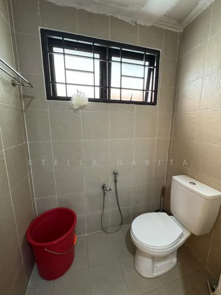 Pangsapuri untuk Disewa di Larkin Residence - Stella Narita - Bathroom - PropertyGuru.com.my
