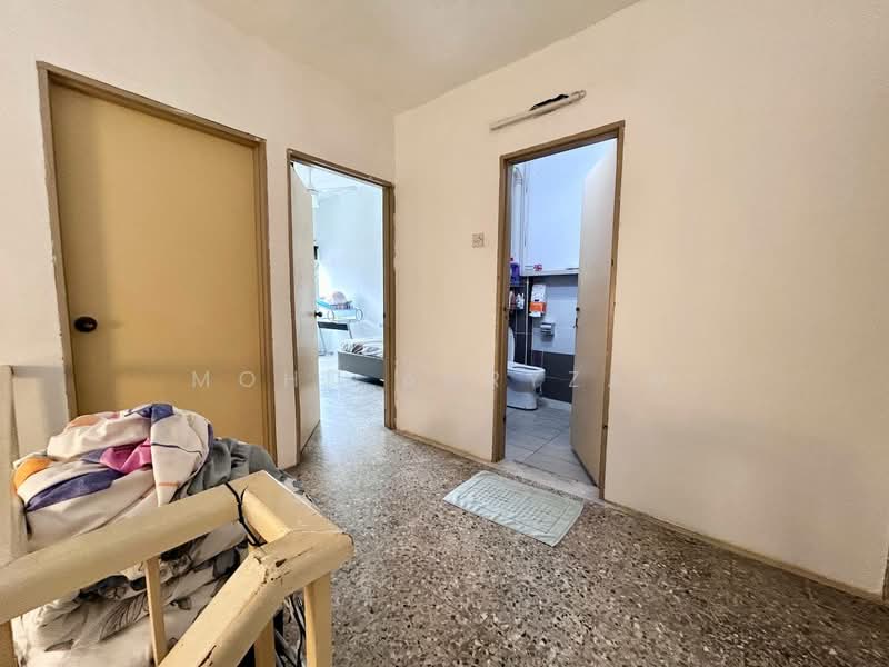 2-storey Terraced House for Sale in Teluk Pulai (Klang) - Mohd Adryzam - Corridor - PropertyGuru.com.my