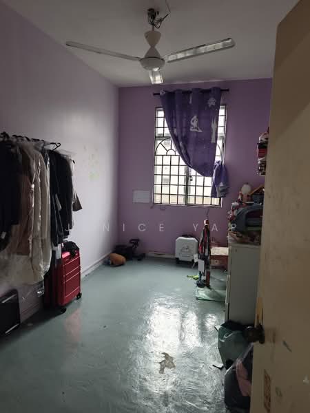 Pangsapuri untuk Dijual di Ukay Perdana - Janice Yap - Bedroom - PropertyGuru.com.my
