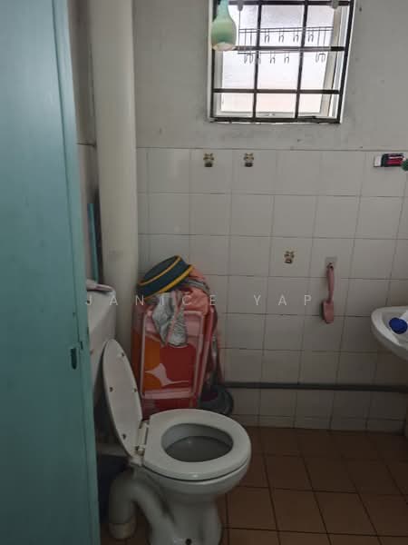Pangsapuri untuk Dijual di Ukay Perdana - Janice Yap - Bathroom - PropertyGuru.com.my