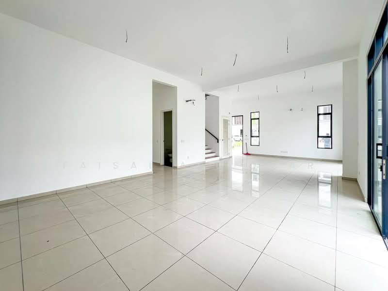 Rumah Banglo untuk Dijual di Kuala Selangor (Selangor) - Faisal Abu Omar - Living Room - PropertyGuru.com.my