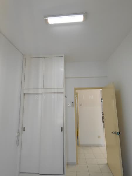 Kondominium untuk Disewa di Putra Place Condominium - Ryan Sim - Corridor - PropertyGuru.com.my
