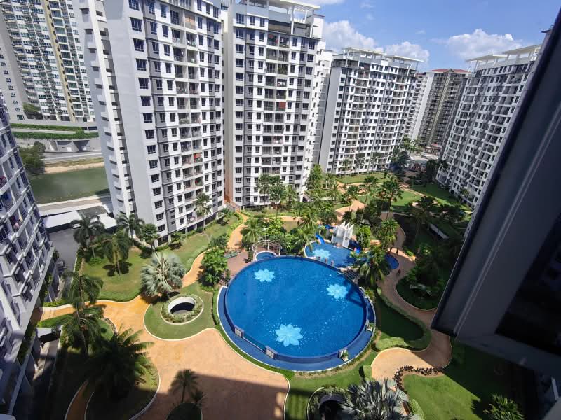 Kondominium untuk Disewa di Putra Place Condominium - Ryan Sim - Exterior - PropertyGuru.com.my