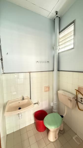 Rumah Teres 2 Tingkat untuk Dijual di Bandar Baru Selayang (Selayang) - MY Loh - Bathroom - PropertyGuru.com.my