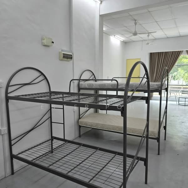 Shop for Rent in Senawang (Negeri Sembilan) - Ester Poh. - Interior - PropertyGuru.com.my