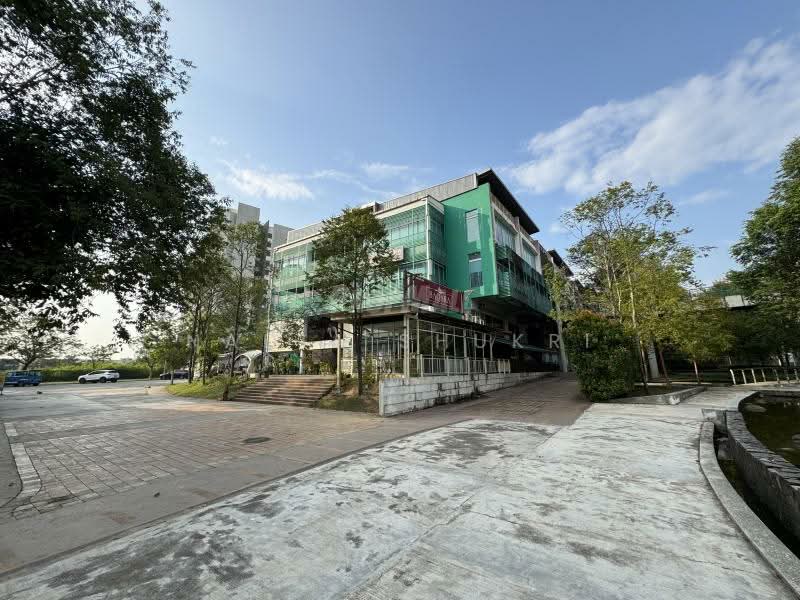 Shop / Office for Rent in Bukit Jelutong (Shah Alam) - Nadia Shukri - Exterior - PropertyGuru.com.my