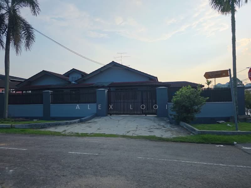 Rumah Teres 1-Tingkat untuk Dijual di Taman Sri Tebrau (Johor Bahru) - Alex Looi - PropertyGuru.com.my