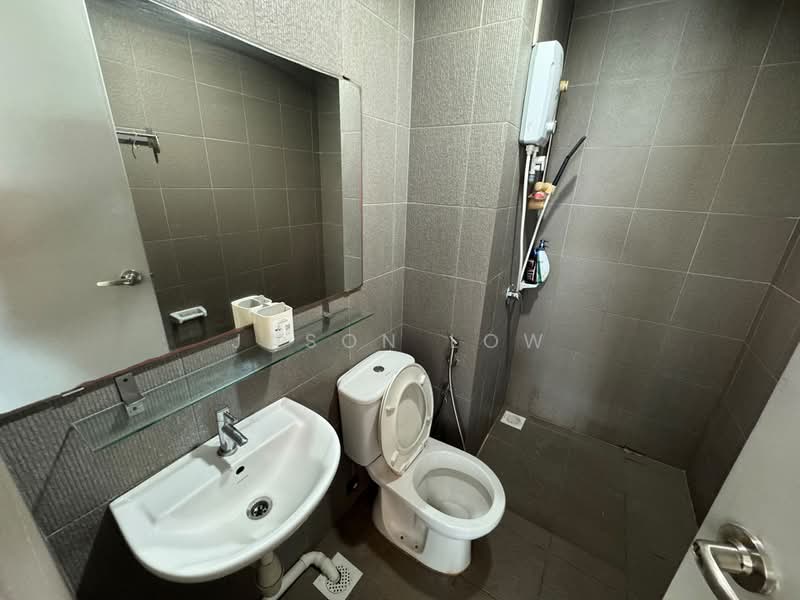 Servis Apartment untuk Disewa di First Subang (SS 15 Courtyard) - Jason Low - Bathroom - PropertyGuru.com.my