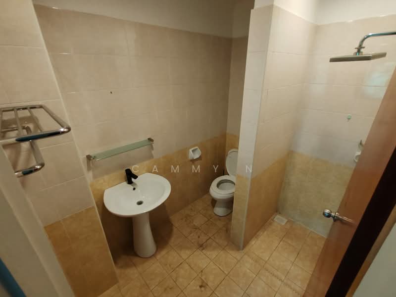 Rumah Teres 3 Tingkat untuk Dijual di Taman Tasik Indah Mewah (Batu) - Cammy N - Bathroom - PropertyGuru.com.my