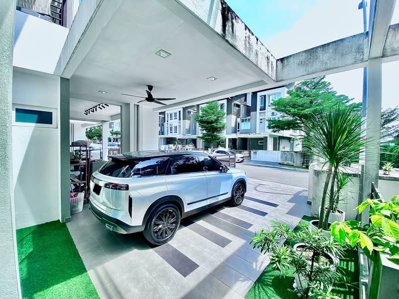 3-storey Terraced House for Sale in Bandar Rinching (Semenyih) - Alif Saad - PropertyGuru.com.my
