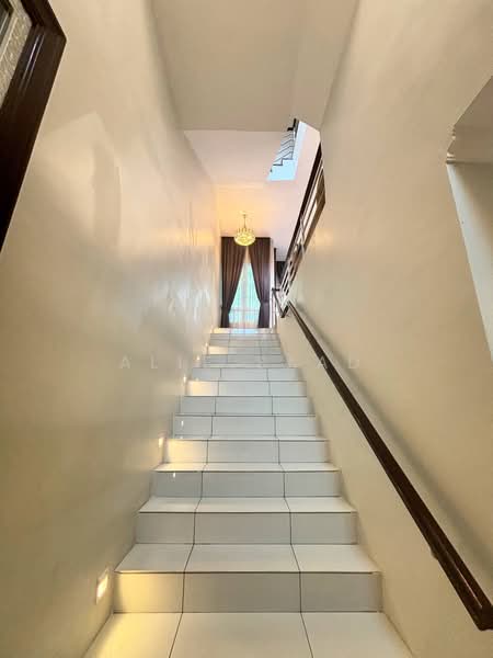 3-storey Terraced House for Sale in Bandar Rinching (Semenyih) - Alif Saad - PropertyGuru.com.my