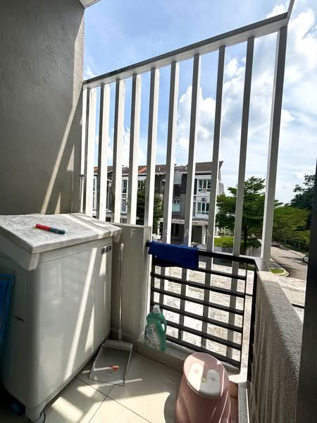 3-storey Terraced House for Sale in Bandar Rinching (Semenyih) - Alif Saad - PropertyGuru.com.my