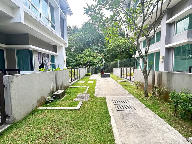 3-storey Terraced House for Sale in Bandar Rinching (Semenyih) - Alif Saad - PropertyGuru.com.my