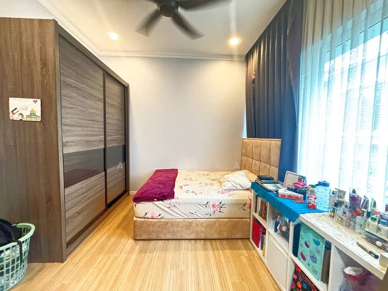 3-storey Terraced House for Sale in Bandar Rinching (Semenyih) - Alif Saad - PropertyGuru.com.my