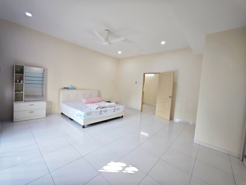 2-storey Terraced House for Sale in Taman Sri Perkasa (Ipoh) - Datuk Lee Heng - Bedroom - PropertyGuru.com.my