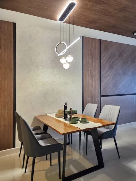 Kediaman Servis untuk Dijual di Teega Suites - Robin Teo - Dining Room - PropertyGuru.com.my
