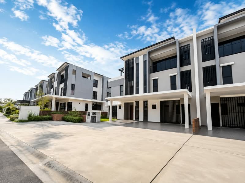 Semi-Detached House for Sale in Bandar Bukit Puchong (Puchong) - John Lee - Exterior - PropertyGuru.com.my
