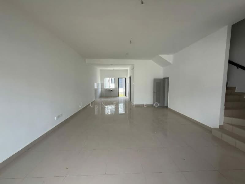Rumah Teres untuk Disewa di Kota Tinggi (Johor) - June Teo - Living Room - PropertyGuru.com.my