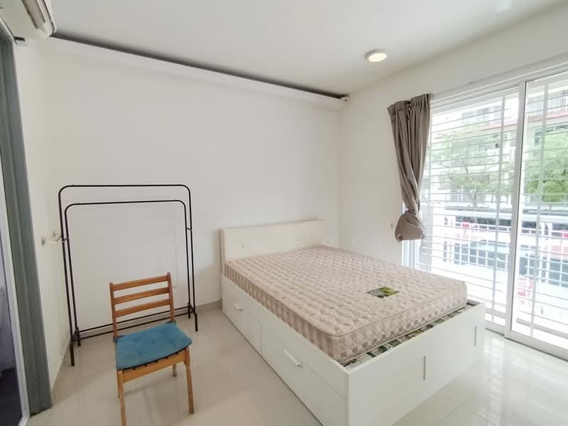 Servis Apartment untuk Disewa di Ritze Perdana 2 - Owen Loke - Bedroom - PropertyGuru.com.my