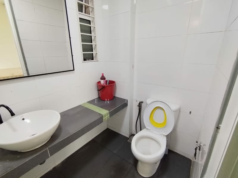 Servis Apartment untuk Disewa di Ritze Perdana 2 - Owen Loke - Bathroom - PropertyGuru.com.my