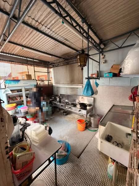 Rumah Berkembar untuk Dijual di Taman Iskandar (Johor Bahru) - Ee Fong Toh - Kitchen - PropertyGuru.com.my