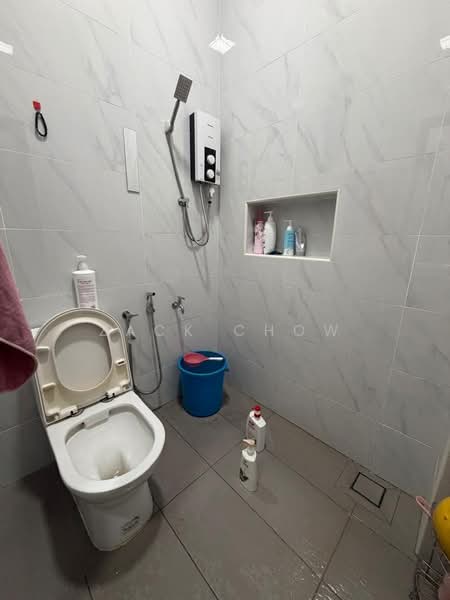 Rumah Teres 1.5 Tingkat untuk Dijual di Taman Molek (Johor Bahru) - Zack Chow - Bathroom - PropertyGuru.com.my