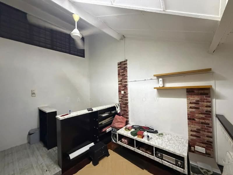 Rumah Teres 1.5 Tingkat untuk Dijual di Taman Molek (Johor Bahru) - Zack Chow - Living Room - PropertyGuru.com.my