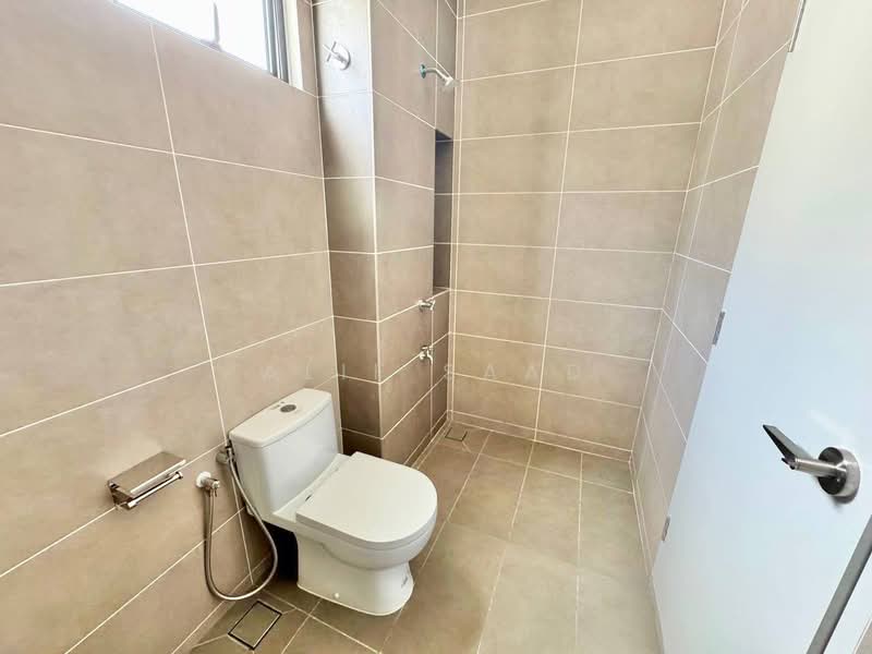 Rumah Teres 2 Tingkat untuk Dijual di Shah Alam (Selangor) - Alif Saad - Bathroom - PropertyGuru.com.my