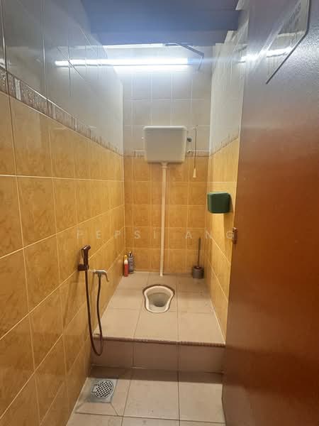 Kedai / Pejabat untuk Disewa di Port Klang (Pelabuhan Klang) (Selangor) - Pepsi Ang - Bathroom - PropertyGuru.com.my