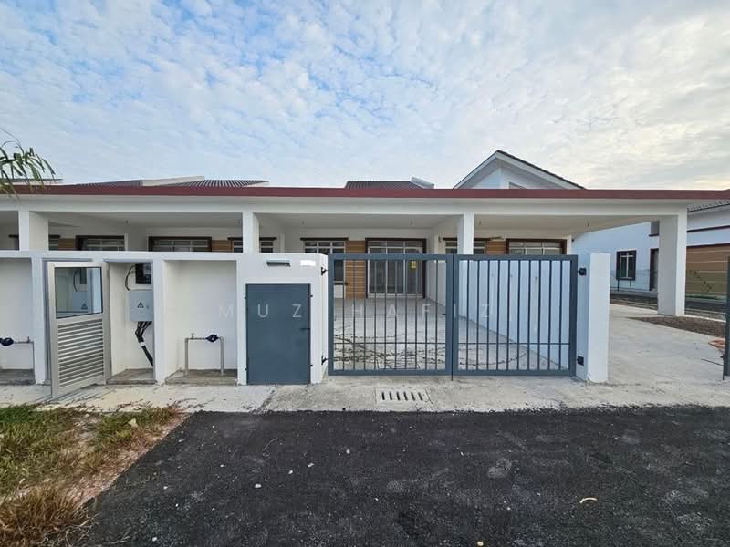 Rumah Teres 1 Tingkat untuk Dijual di Taman Srikandi (Telok Panglima Garang) - Muz Hafiz - PropertyGuru.com.my
