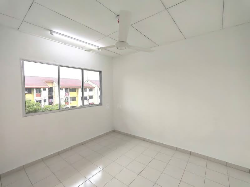 Rumah Flat untuk Dijual di Flat PKNS Section 17 Shah Alam - Awie Shariman - PropertyGuru.com.my