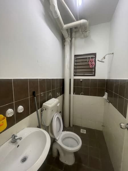Apartment for Rent at Camellia Court - San MC - Bathroom - PropertyGuru.com.my