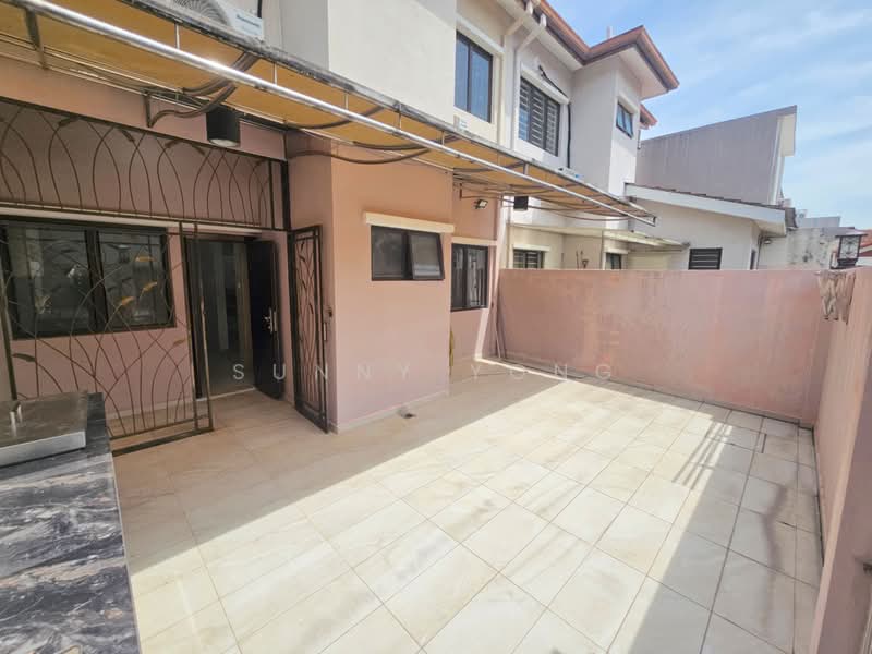 Rumah Teres untuk Dijual di Bandar Kinrara Seksyen 9 (Bandar Kinrara) - SUNNY YONG - Exterior - PropertyGuru.com.my