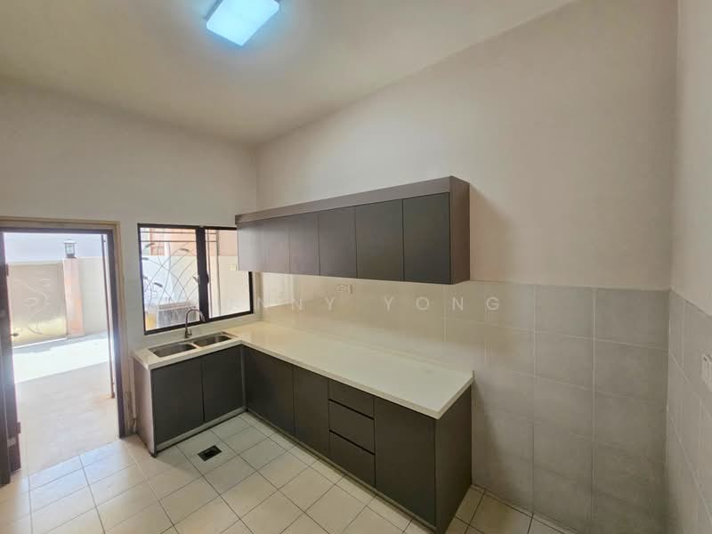 Rumah Teres untuk Dijual di Bandar Kinrara Seksyen 9 (Bandar Kinrara) - SUNNY YONG - Kitchen - PropertyGuru.com.my