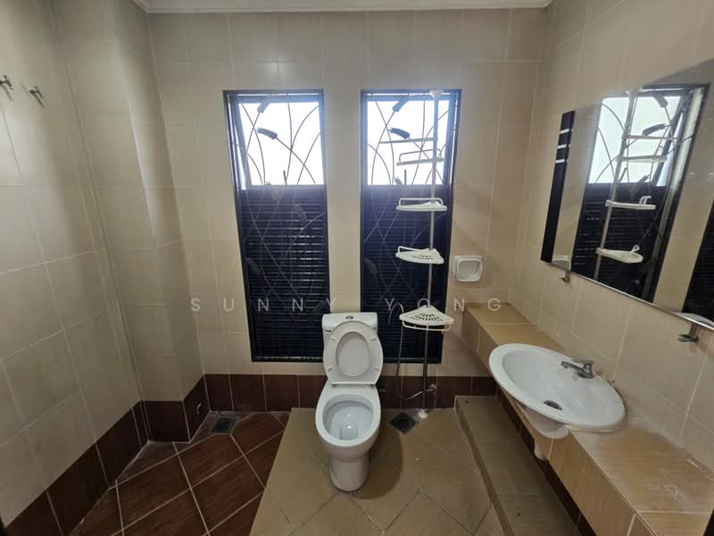 Rumah Teres untuk Dijual di Bandar Kinrara Seksyen 9 (Bandar Kinrara) - SUNNY YONG - Bathroom - PropertyGuru.com.my