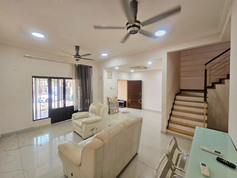 Rumah Teres untuk Dijual di Bandar Kinrara Seksyen 9 (Bandar Kinrara) - SUNNY YONG - Living Room - PropertyGuru.com.my