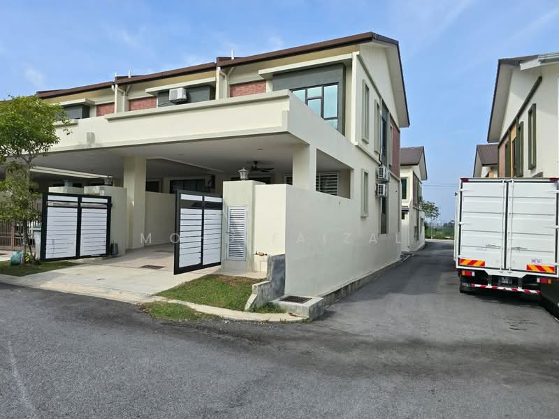 Rumah Teres 2 Tingkat untuk Dijual di Nilai (Negeri Sembilan) - Mohd Faizal - Exterior - PropertyGuru.com.my