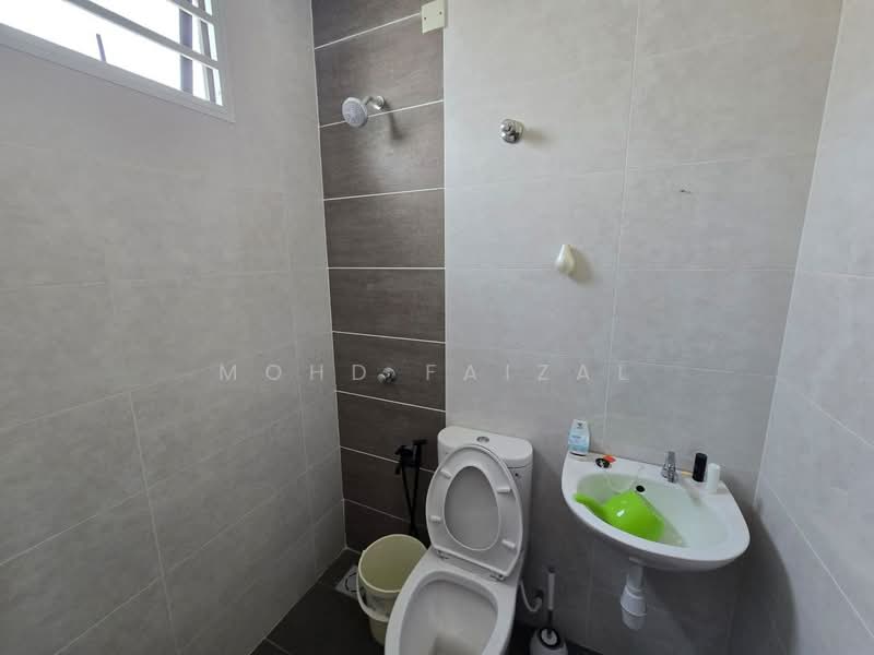 Rumah Teres 2 Tingkat untuk Dijual di Nilai (Negeri Sembilan) - Mohd Faizal - Bathroom - PropertyGuru.com.my