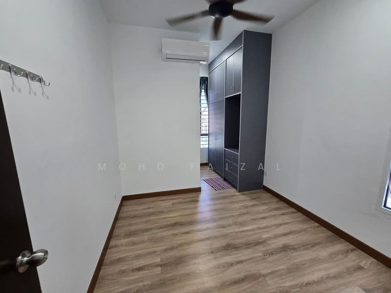 Rumah Teres 2 Tingkat untuk Dijual di Nilai (Negeri Sembilan) - Mohd Faizal - Bedroom - PropertyGuru.com.my