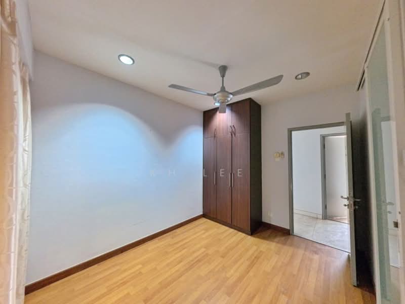 Kondominium untuk Disewa di The Residence Condominium @ TTDI - KH LEE - Bedroom - PropertyGuru.com.my