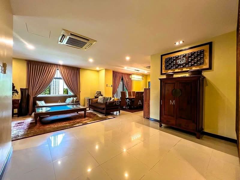 Bungalow for Sale in Bukit Rahman Putra (Sungai Buloh) - Azli Ibrahim - Living Room - PropertyGuru.com.my